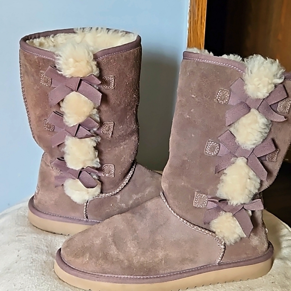 Kookaburra UGGS Women booties